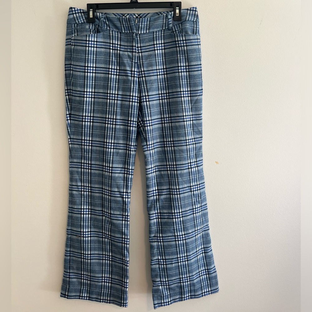 New York & Co low rise plaid pants with slight flare on bottom